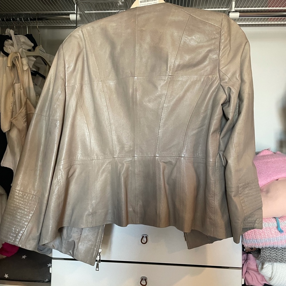 Basler Luxurious Leather Jacket - Picture 5 of 7